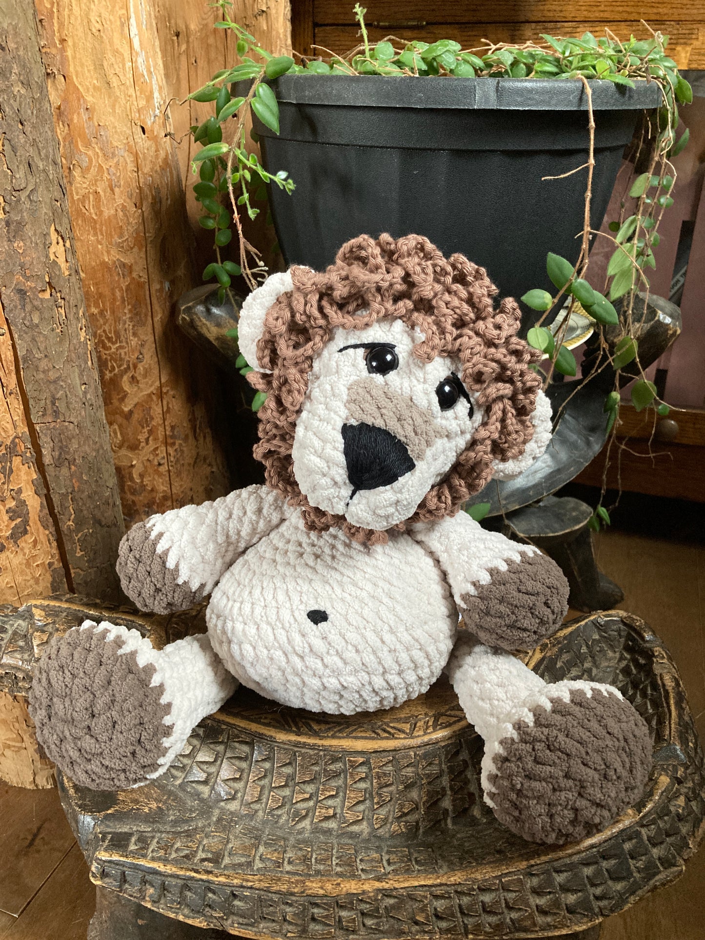 LE ROI LÉON - LION BLANC à grosse bedaine, peut être personnalisé en toutou de naissance