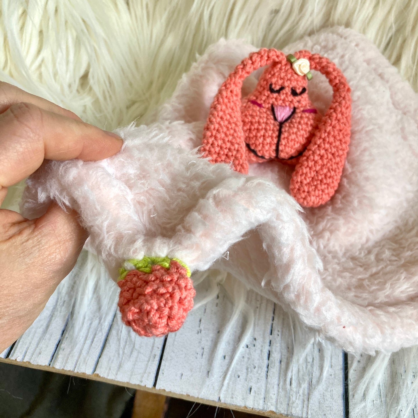 RABBIT PINPIN RATTLE Toutou-Doudou (#917)