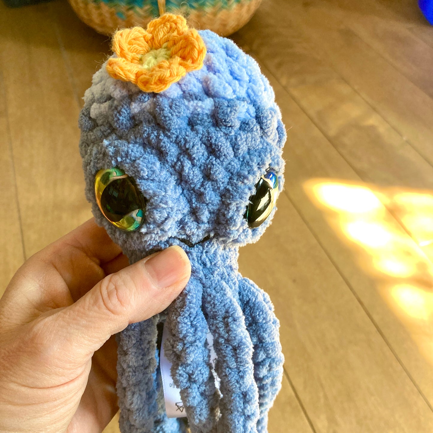OLLIE LA PIEUVRE bleue - Amigurumi HOCHET avec MAGNIFIQUES YEUX IRIDESCENTS (#1037)