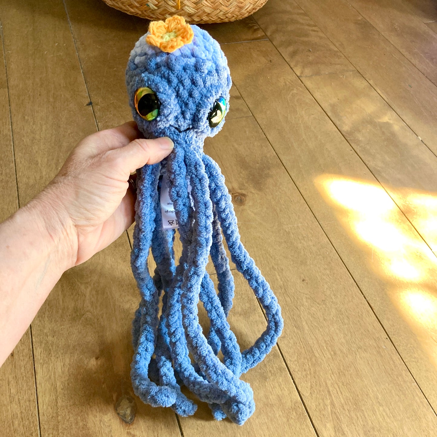 OLLIE LA PIEUVRE bleue - Amigurumi HOCHET avec MAGNIFIQUES YEUX IRIDESCENTS (#1037)