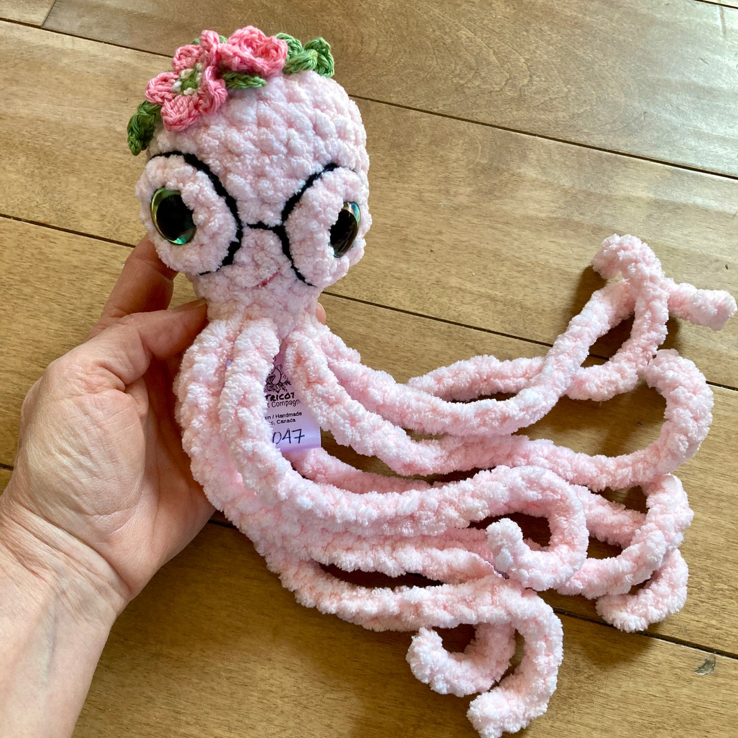OLLIE LA PIEUVRE Rose bébé - Amigurumi avec MAGNIFIQUES YEUX IRIDESCENTS OR (#1047)