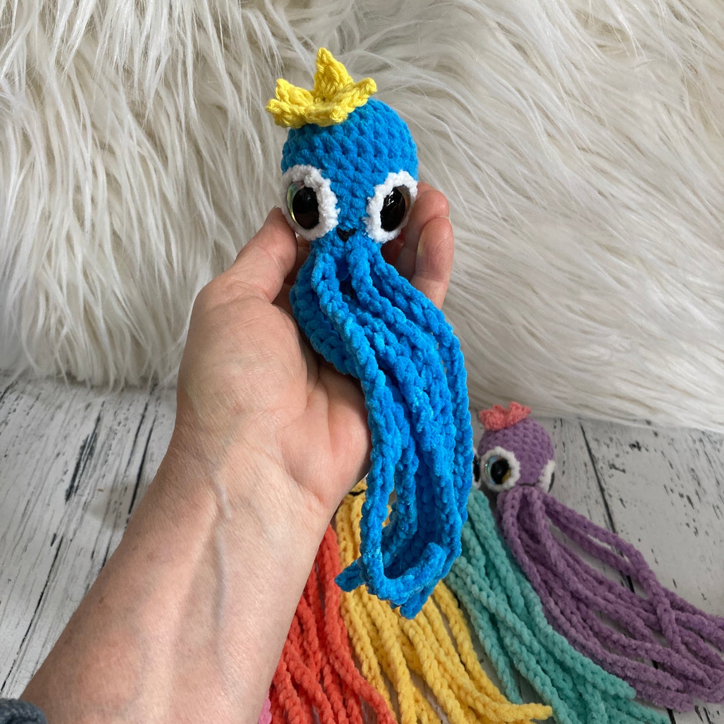 MINI OLLIE LA PIEUVRE - Darling Bleu - Amigurumi HOCHET avec MAGNIFIQUES YEUX IRIDESCENTS OR (#1066)