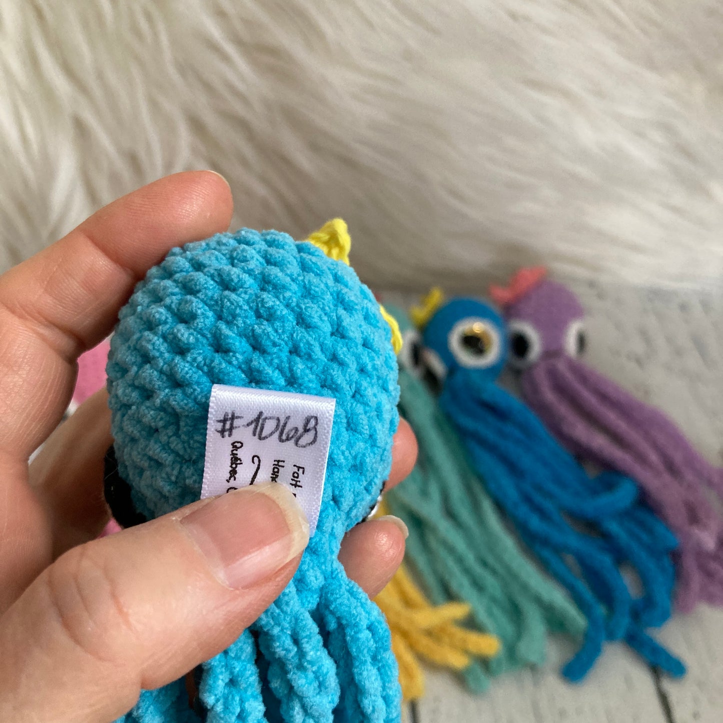 MINI OLLIE LA PIEUVRE Darling Aqua - Amigurumi HOCHET avec MAGNIFIQUES YEUX BRODĂS (#1068)