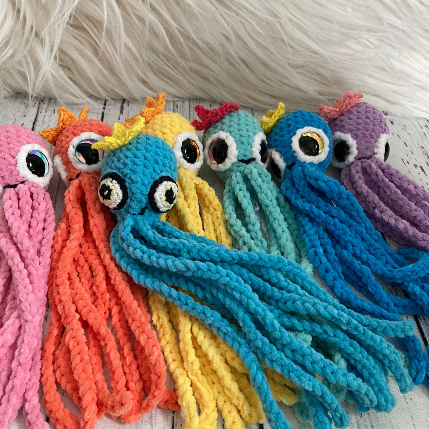 MINI OLLIE LA PIEUVRE Darling Aqua - Amigurumi HOCHET avec MAGNIFIQUES YEUX BRODĂS (#1068)