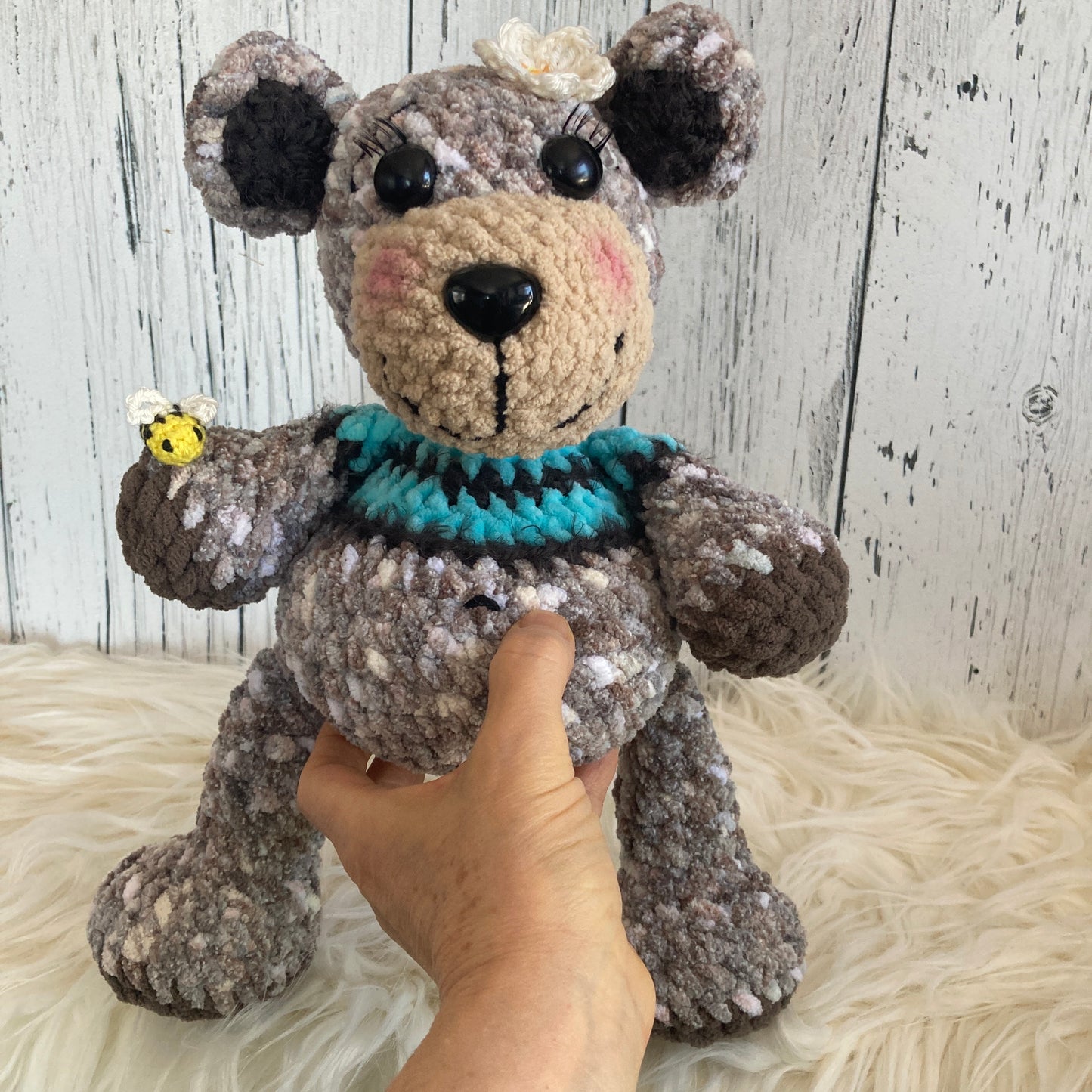 MINNIE L’OURSON - chocolat, crème et turquoise - peut être personnalisé en PELUCHE DE NAISSANCE
