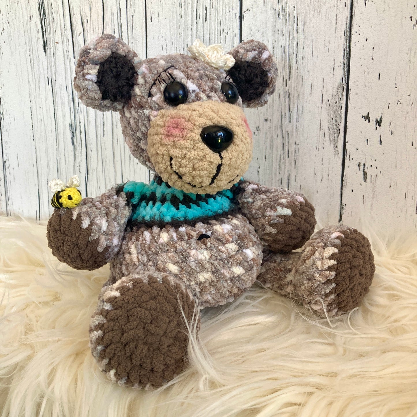 MINNIE L’OURSON - chocolat, crème et turquoise - peut être personnalisé en PELUCHE DE NAISSANCE