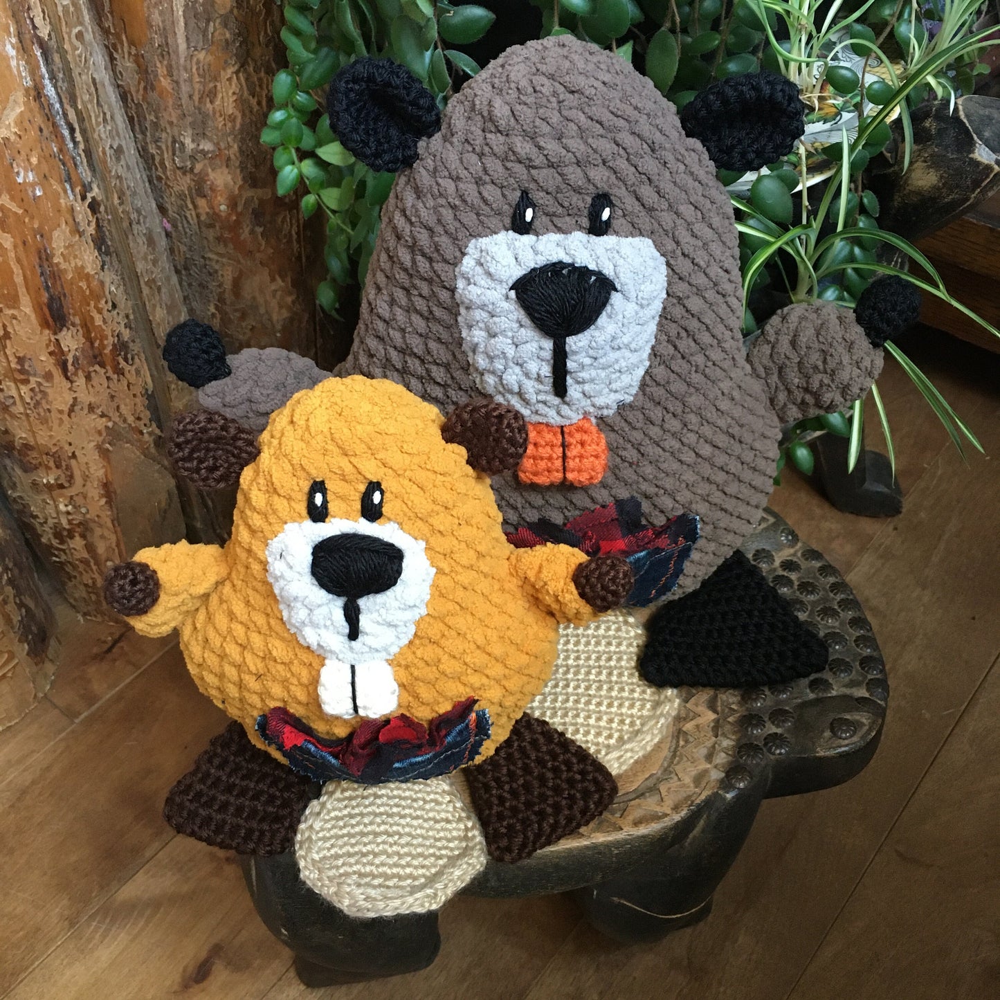 TIMÉO le bébé castor, Patron au crochet à télécharger, PDF français et anglais