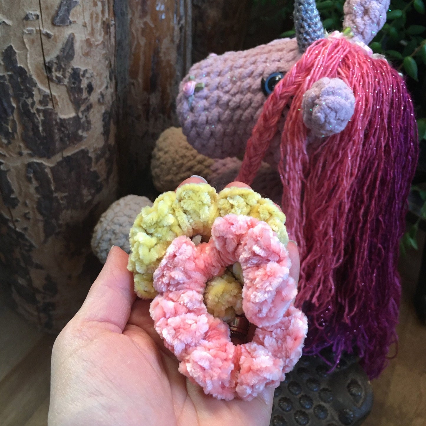 LÉNA LA LICORNE BLING-BLING À COIFFER aux couleurs scintillantes rose et beige, cadeau unique très girly, Peut être personnalisée en TOUTOU DE NAISSANCE