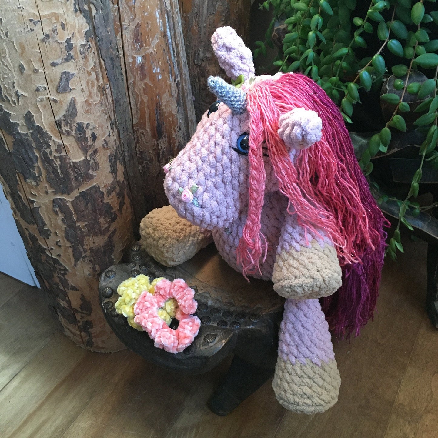 LÉNA LA LICORNE BLING-BLING À COIFFER aux couleurs scintillantes rose et beige, cadeau unique très girly, Peut être personnalisée en TOUTOU DE NAISSANCE