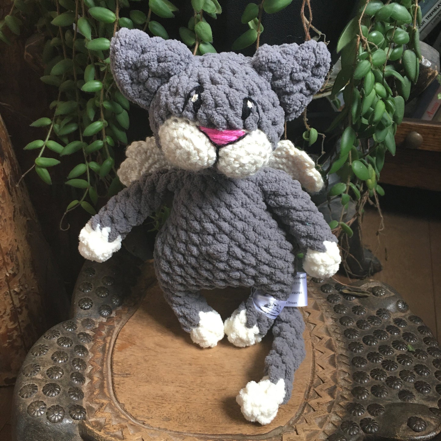 The CAT’ANGEL Grey and vanilla