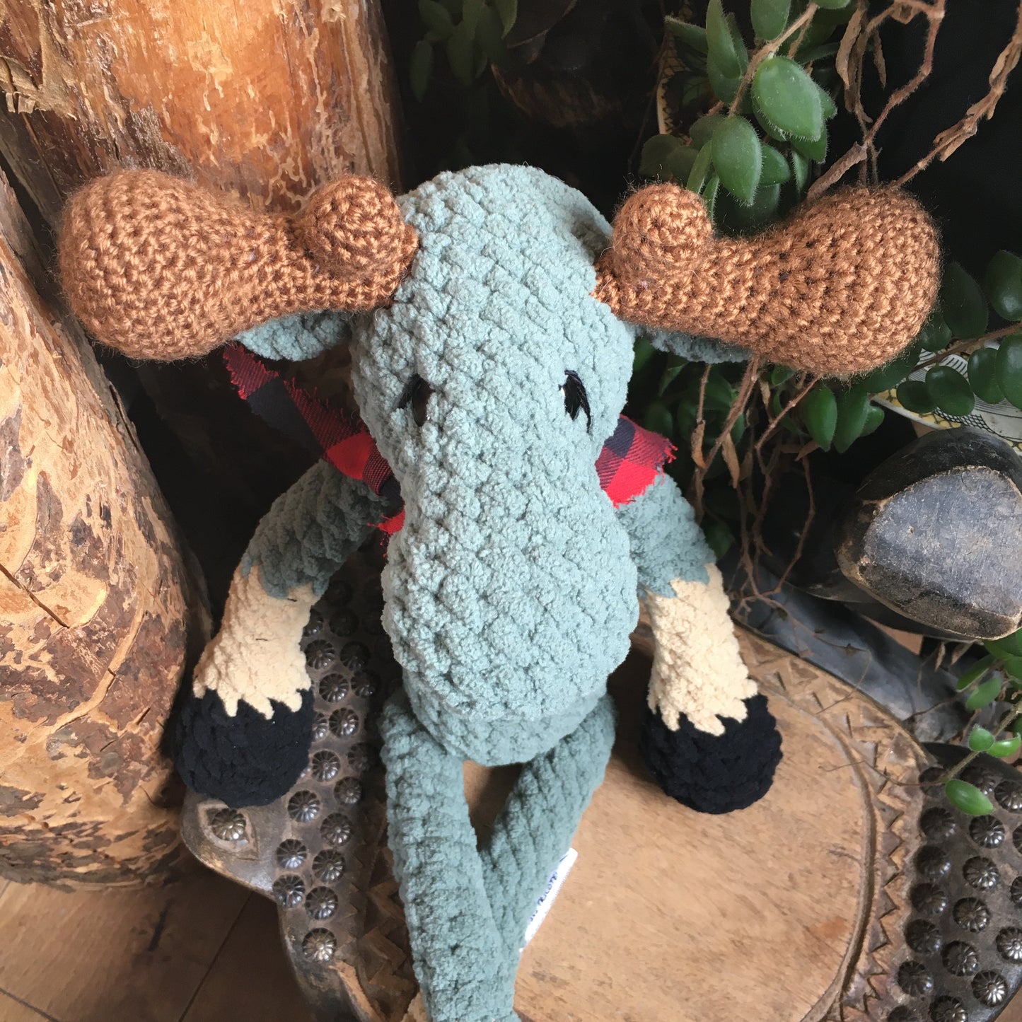 Jack le NONORIGNAL couleur vert fumé, avec yeux sécuritaire, la peluche orignal style lumberjack, Peut être personnalisé en TOUTOU DE NAISANCE