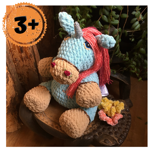 THÉA, LA LICORNE BLING-BLING À COIFFER aux couleurs bleu scintillantes et beige, cadeau unique très girly, Peut être personnalisée en TOUTOU DE NAISSANCE