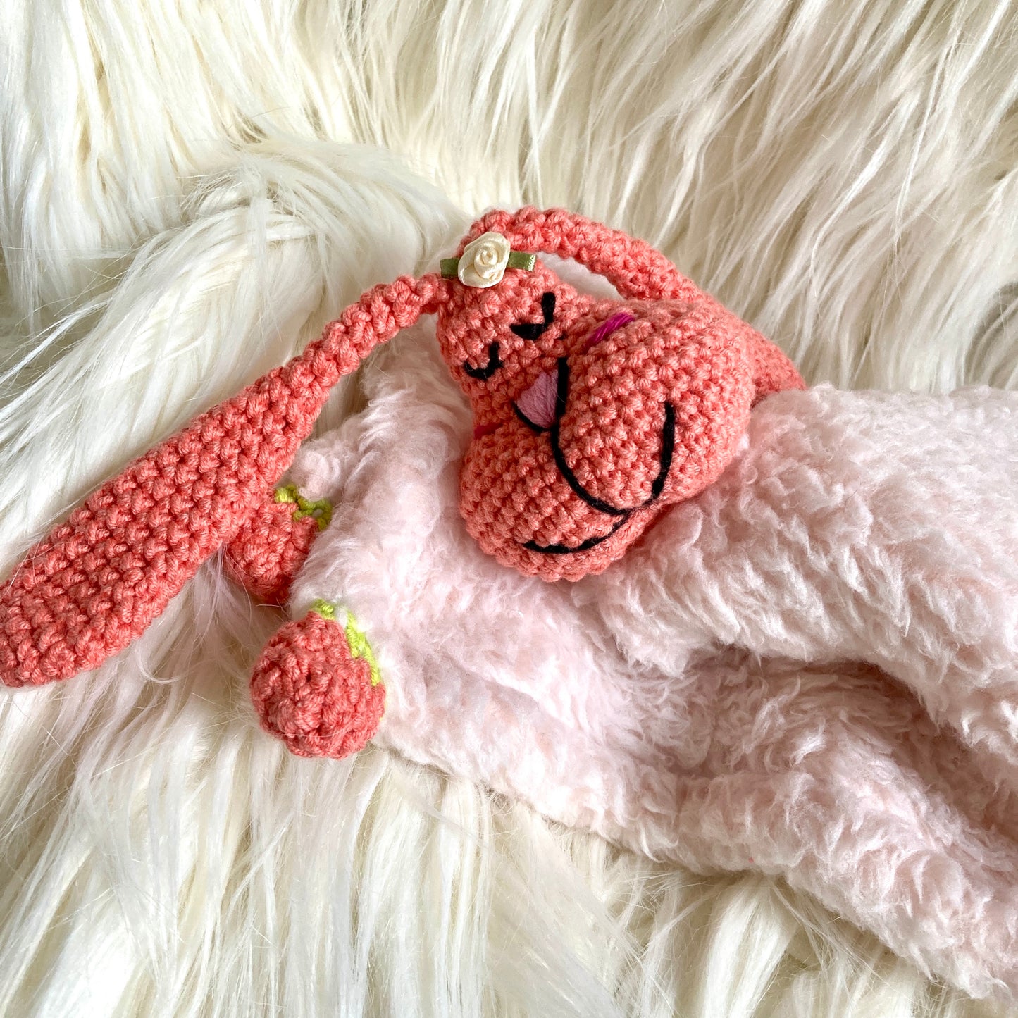RABBIT PINPIN RATTLE Toutou-Doudou (#917)