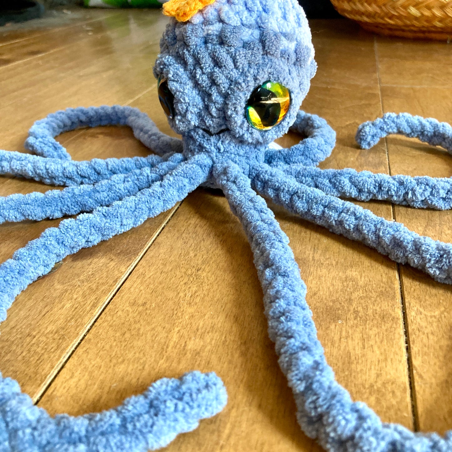 OLLIE LA PIEUVRE bleue - Amigurumi HOCHET avec MAGNIFIQUES YEUX IRIDESCENTS (#1037)