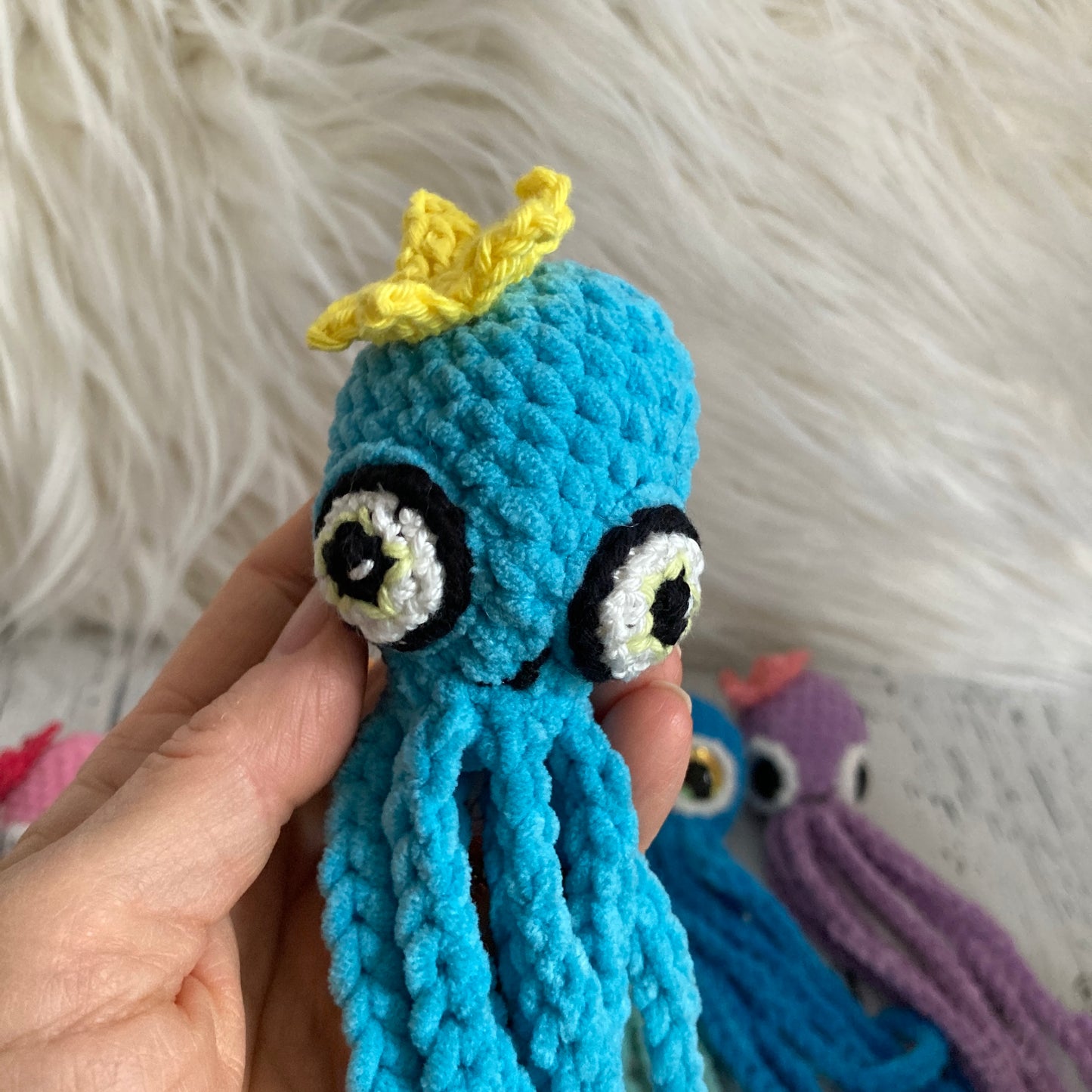 MINI OLLIE LA PIEUVRE Darling Aqua - Amigurumi HOCHET avec MAGNIFIQUES YEUX BRODÉS (#1068)