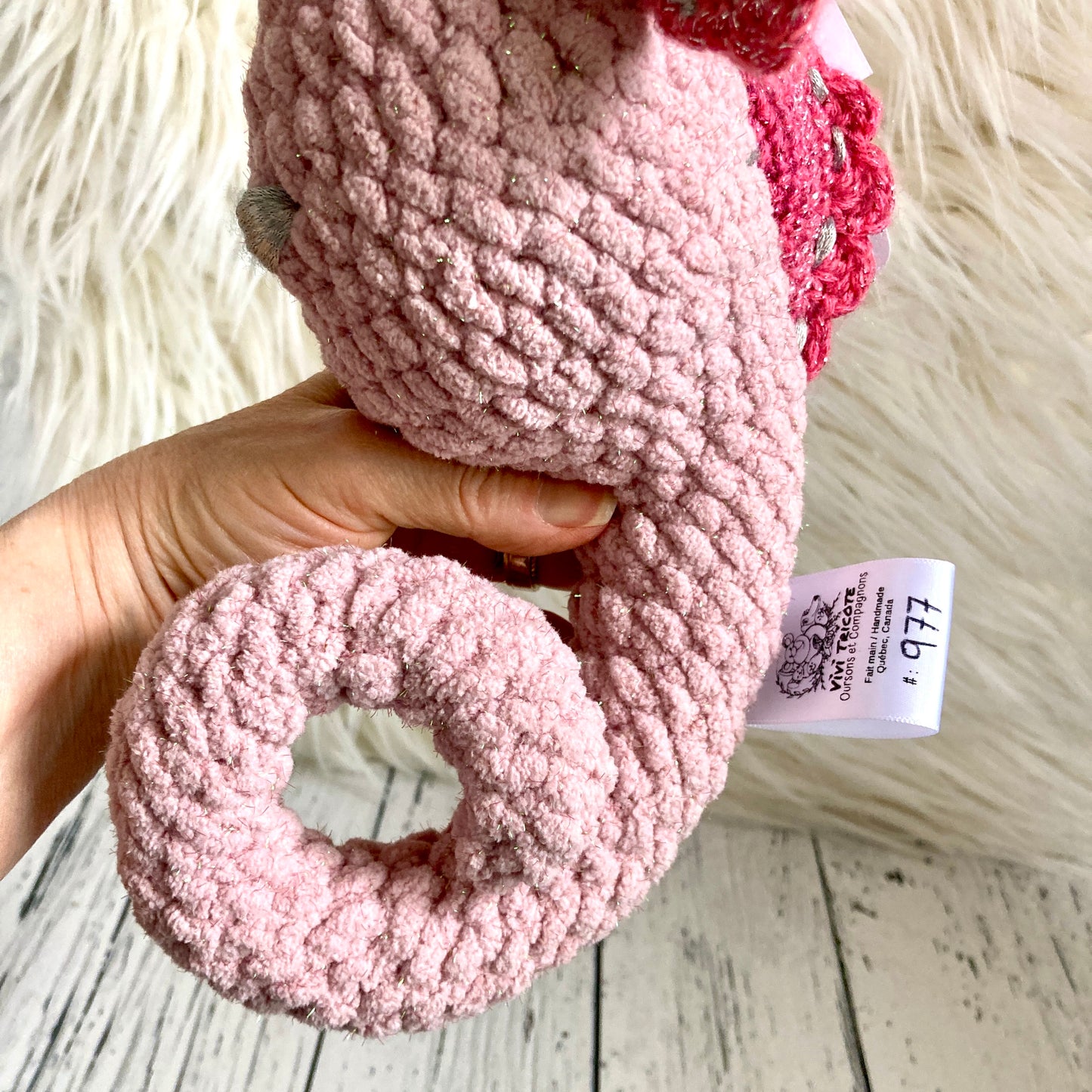 LA LILICORNE SCINTILLANTE, la petit licorne des mers aux jolies couleurs rose scintillantes (977)