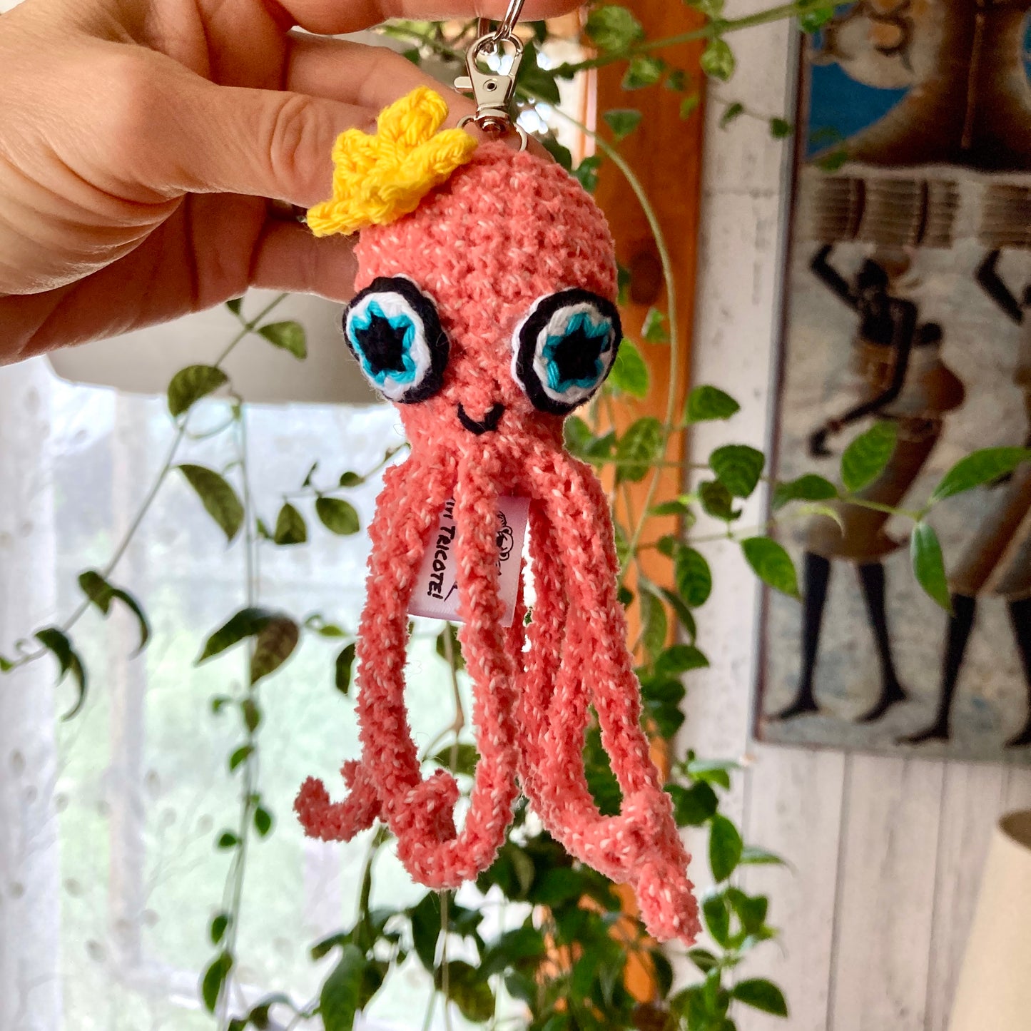 PORTE-CLÉS MINI OLLIE LA PIEUVRE CORAIL - Amigurumi qui BRILLE DANS LE NOIR