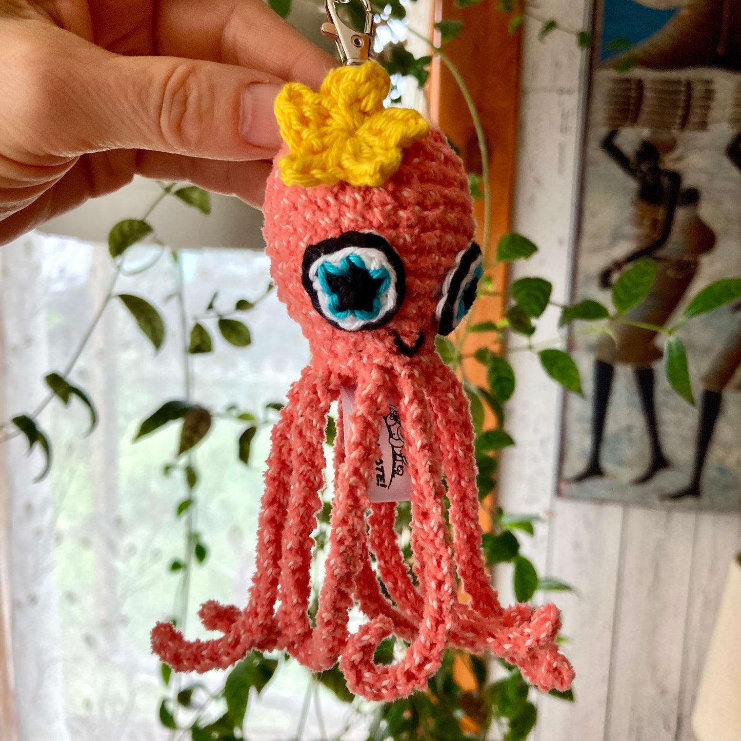 PORTE-CLÉS MINI OLLIE LA PIEUVRE CORAIL - Amigurumi qui BRILLE DANS LE NOIR