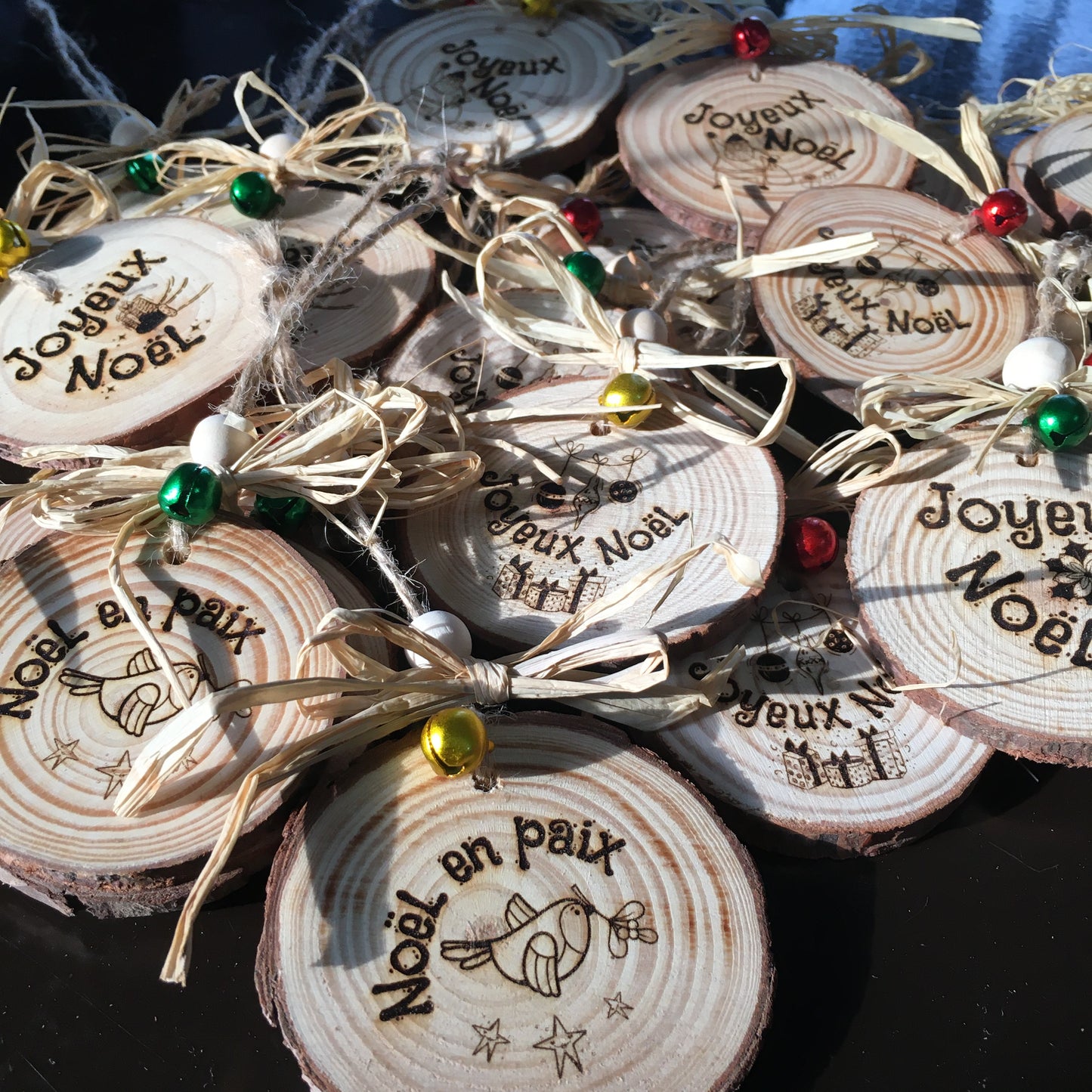 ORNEMENT pour CADEAUX ou SAPIN - JOYEUX NOËL