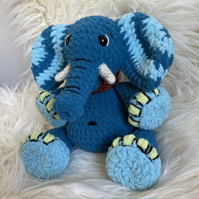 AKILI L’ÉLÉPHANT TURQUOISE à grosse bedaine - peut être personnalisé en PELUCHE DE NAISSANCE