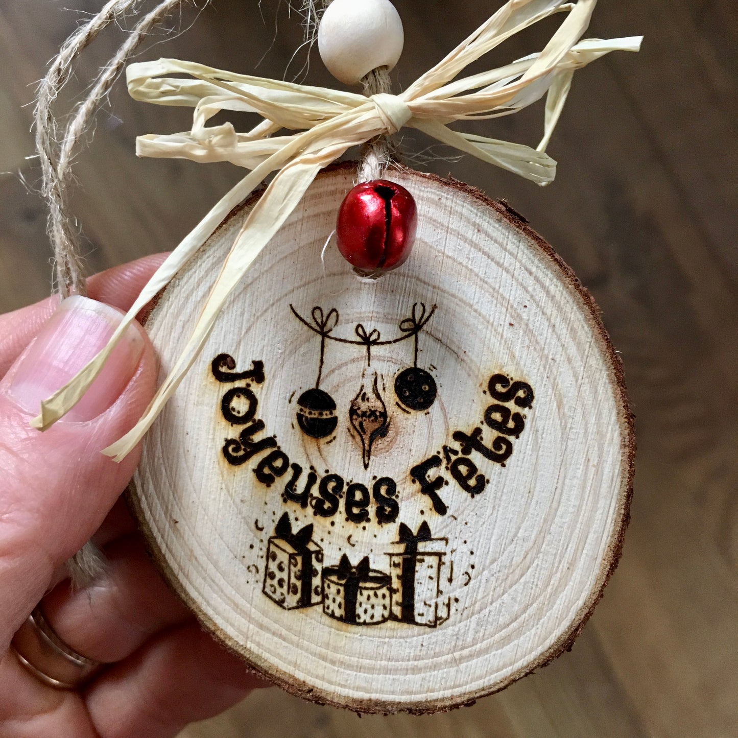 ORNEMENT pour CADEAUX ou SAPIN - JOYEUSES FÊTES