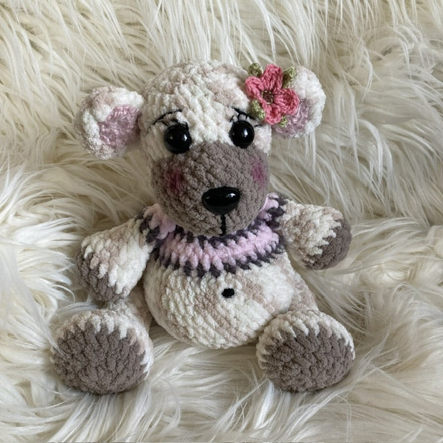 Commande spéciale Micheline Côté - MINNIE L’OURSON POLAIRE
