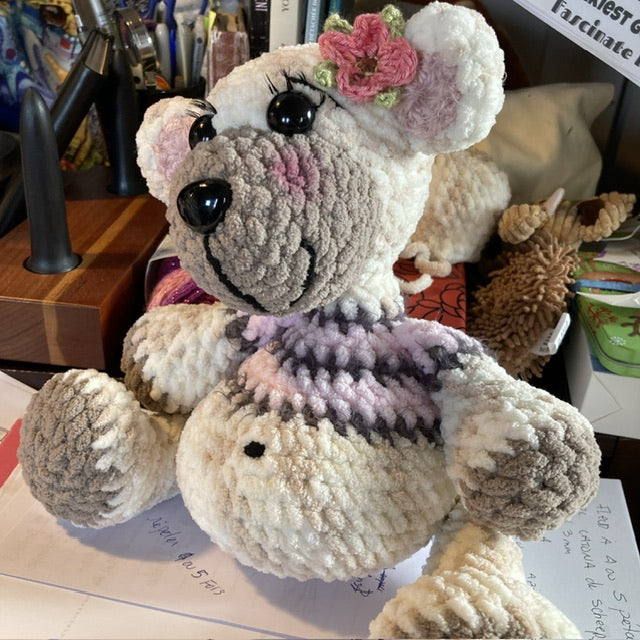 Commande spéciale Micheline Côté - MINNIE L’OURSON POLAIRE