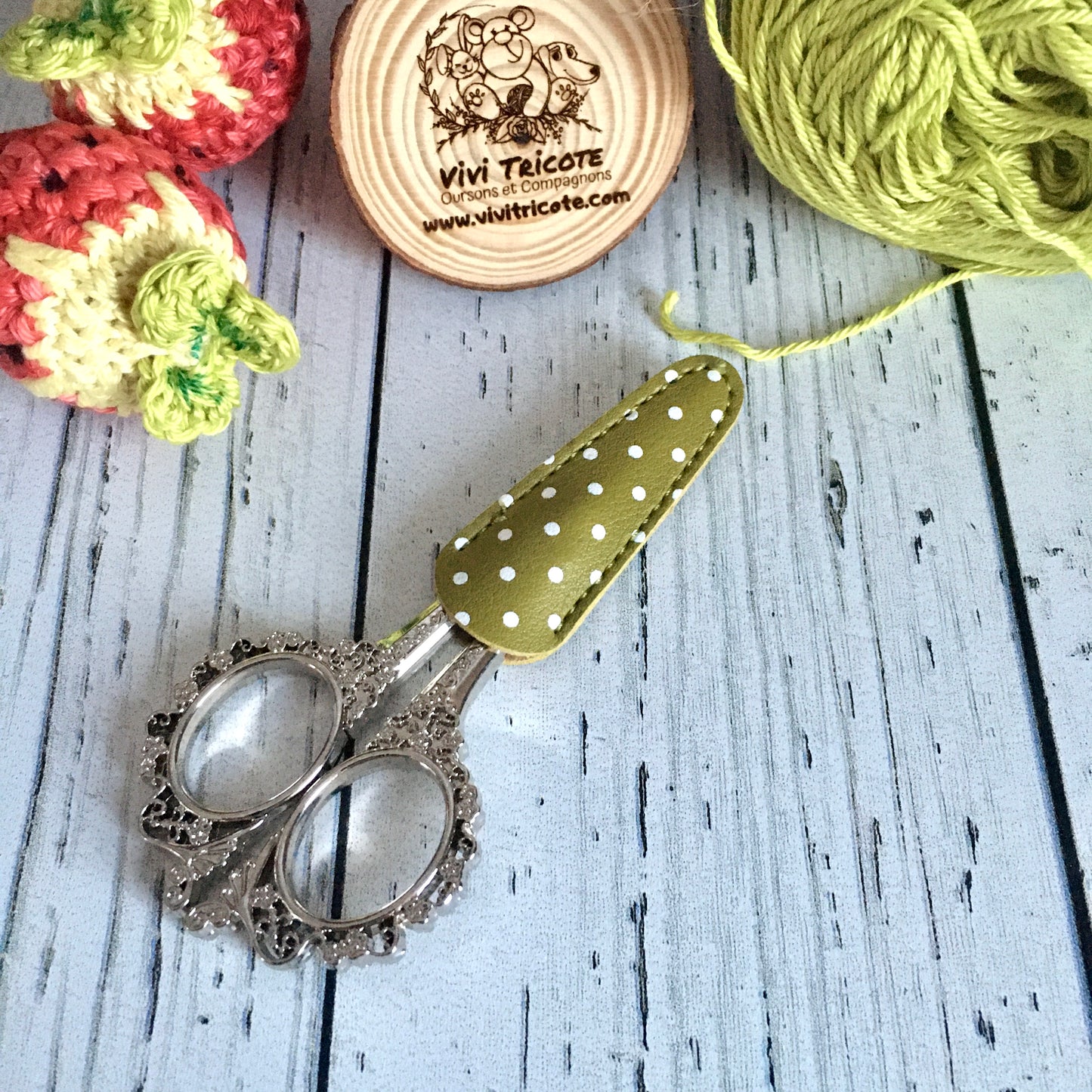 CISEAUX À BRODER motif fleurs
