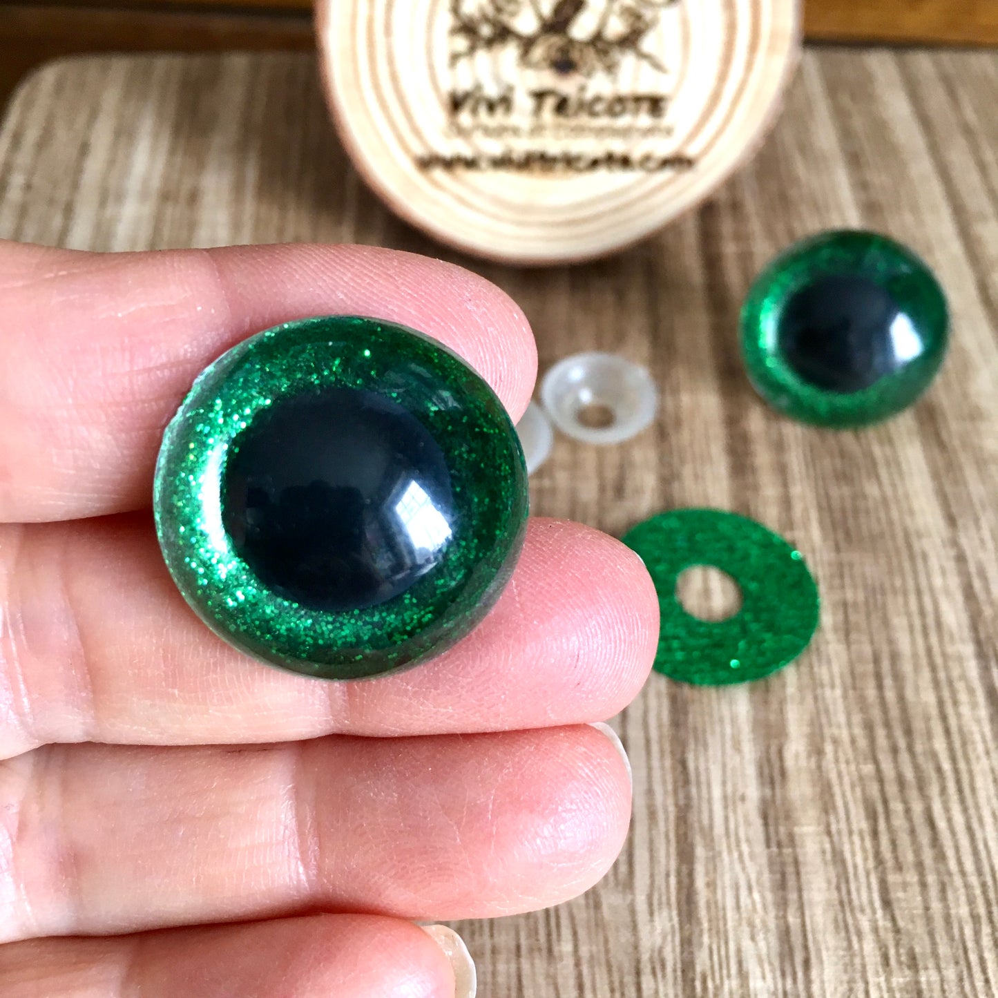 YEUX BLING-BLING couleur 8)VERT / 18mm - 24mm