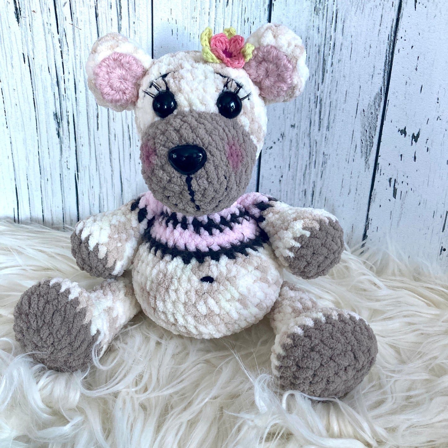 MINNIE L’OURSON POLAIRE - amigurumi à grosse bedaine - peut être personnalisé en PELUCHE DE NAISSANCE