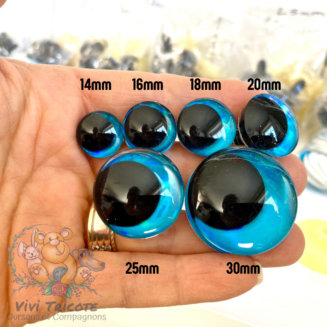 YEUX 3D DEMI-LUNE Bleu - 14mm - 16mm - 18mm - 20mm -25mm - 30mm -35mm