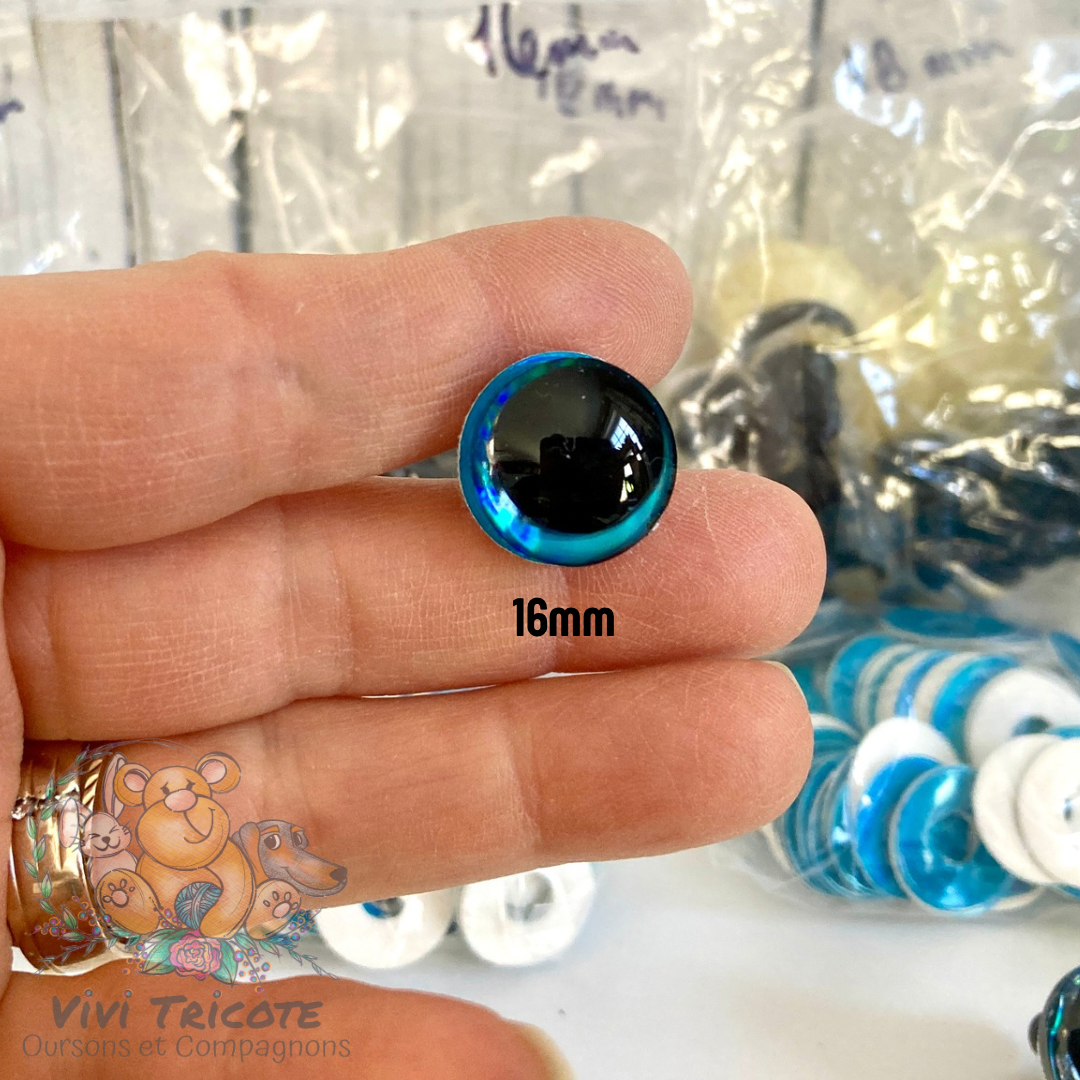 YEUX 3D DEMI-LUNE Bleu - 14mm - 16mm - 18mm - 20mm -25mm - 30mm -35mm