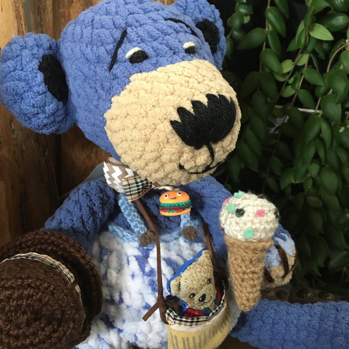 BRUNO - La PELUCHE OURSON à grosse bedaine (Série Collectionneurs)