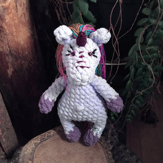 La PETITE LICORNE À COIFFER toute scintillante (Lilas et mauve)