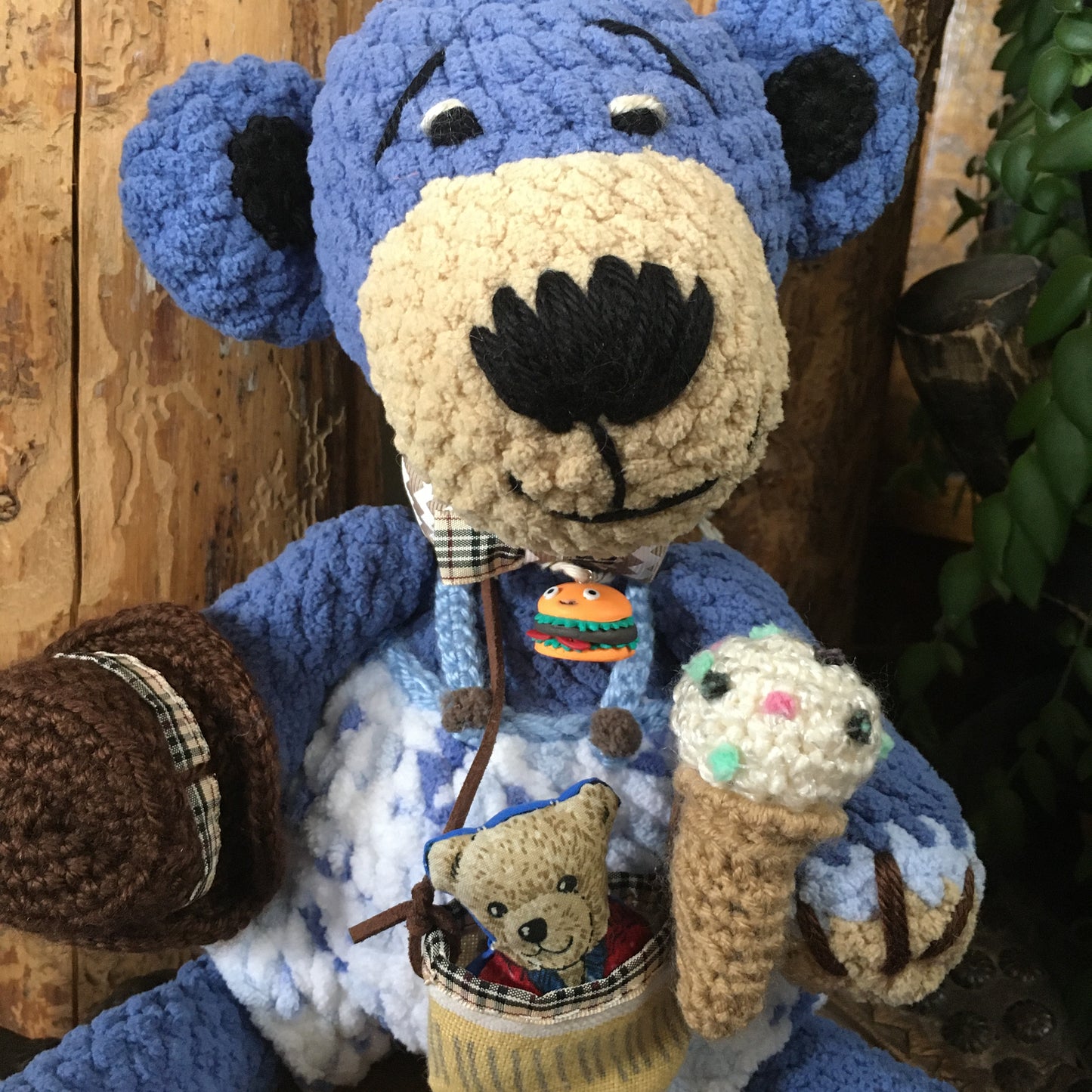 BRUNO - La PELUCHE OURSON à grosse bedaine (Série Collectionneurs)