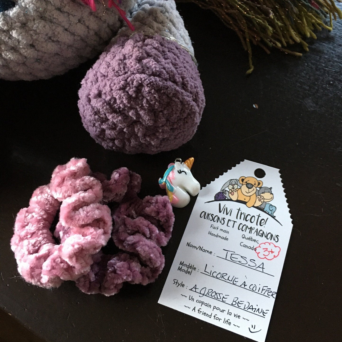 TESSA, LA LICORNE BLING-BLING À COIFFER aux couleurs scintillantes gris et mauve, cadeau unique très girly, Peut être personnalisée en TOUTOU DE NAISSANCE