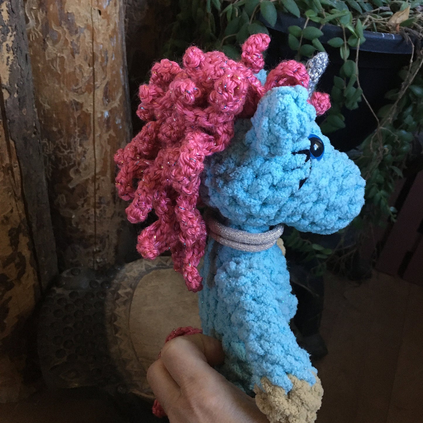 PRE ORDER - THE LITTLE UNICORN CURLY with beige aqua and pink coral