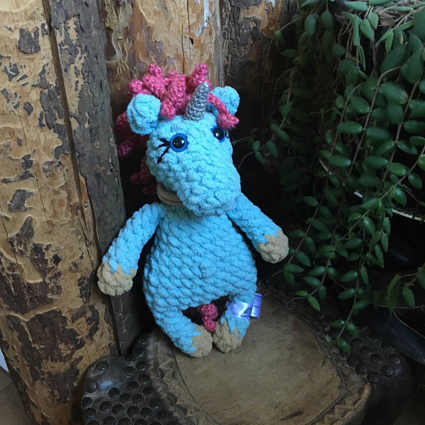 PRE ORDER - THE LITTLE UNICORN CURLY with beige aqua and pink coral